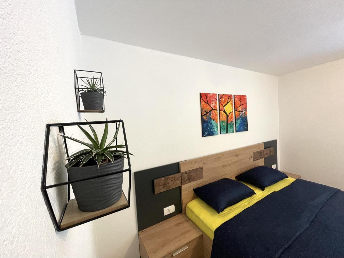 Apartments And Rooms Pri Baslju เชียร์คโน ภายนอก รูปภาพ